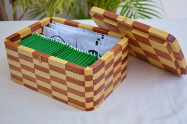 チェッカー・ケース(角型)