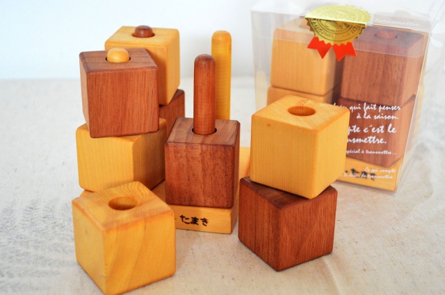 キューブを並べて遊ぶこともできます。